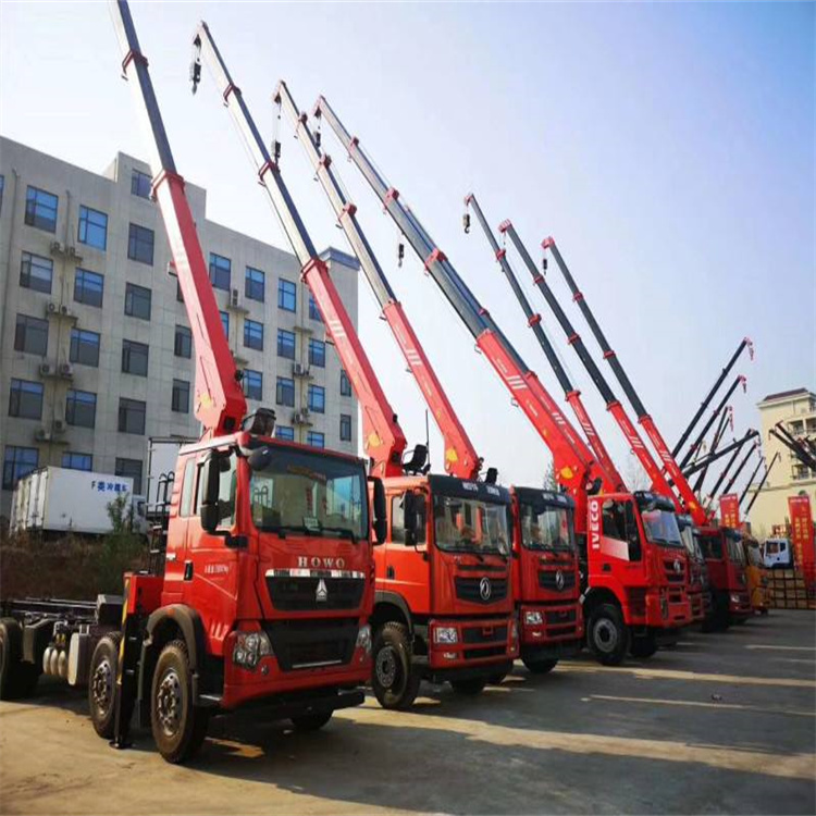 平泉县租专业吊车电话