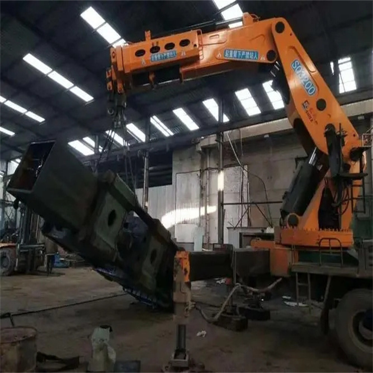 平泉县200吨折臂吊出租