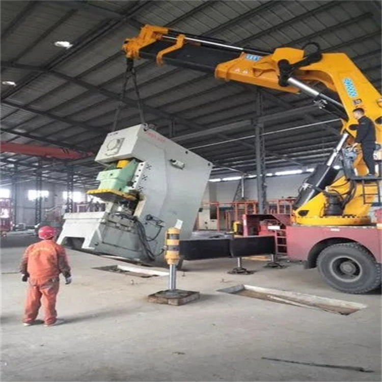 平泉县80吨折臂吊车出租附近电话