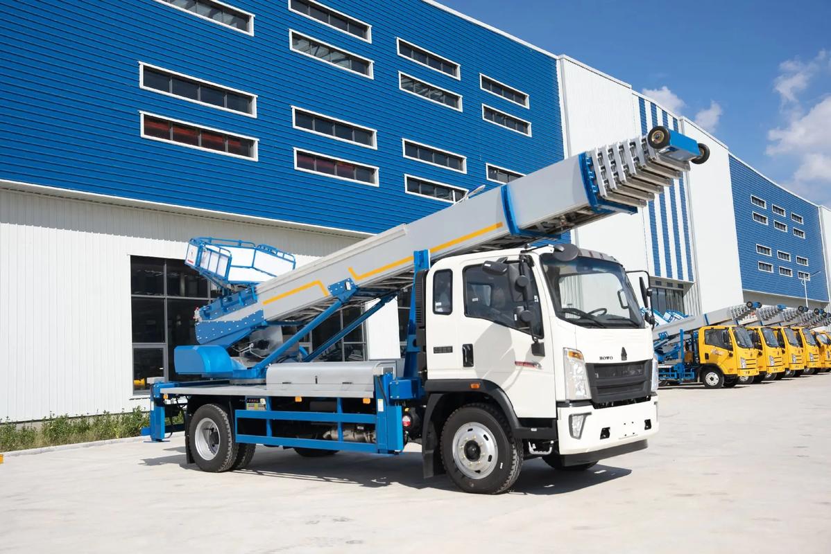 平泉县出租云梯车高空作业车 建筑垃圾搬运