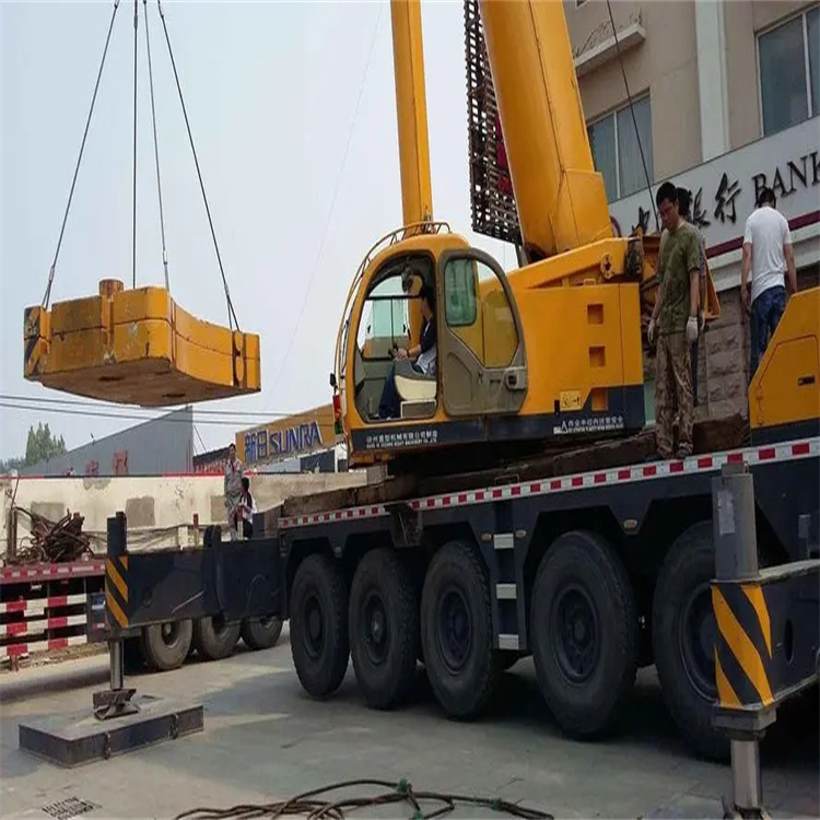 平泉县当地吊车出租|机器吊装|75吨|工厂搬迁服务